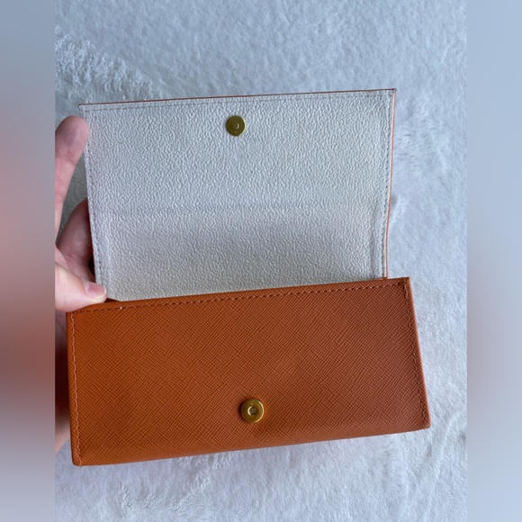 Tory Burch Sunglasses Case - Picture 4 of 7